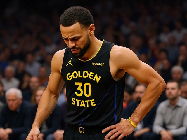 Stephen Curry to Undergo MRI on Right Quad Injury